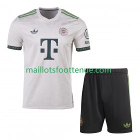 Maillot/Tenue Bayern Munich Octoberfest Enfant Domicile 2025/2026